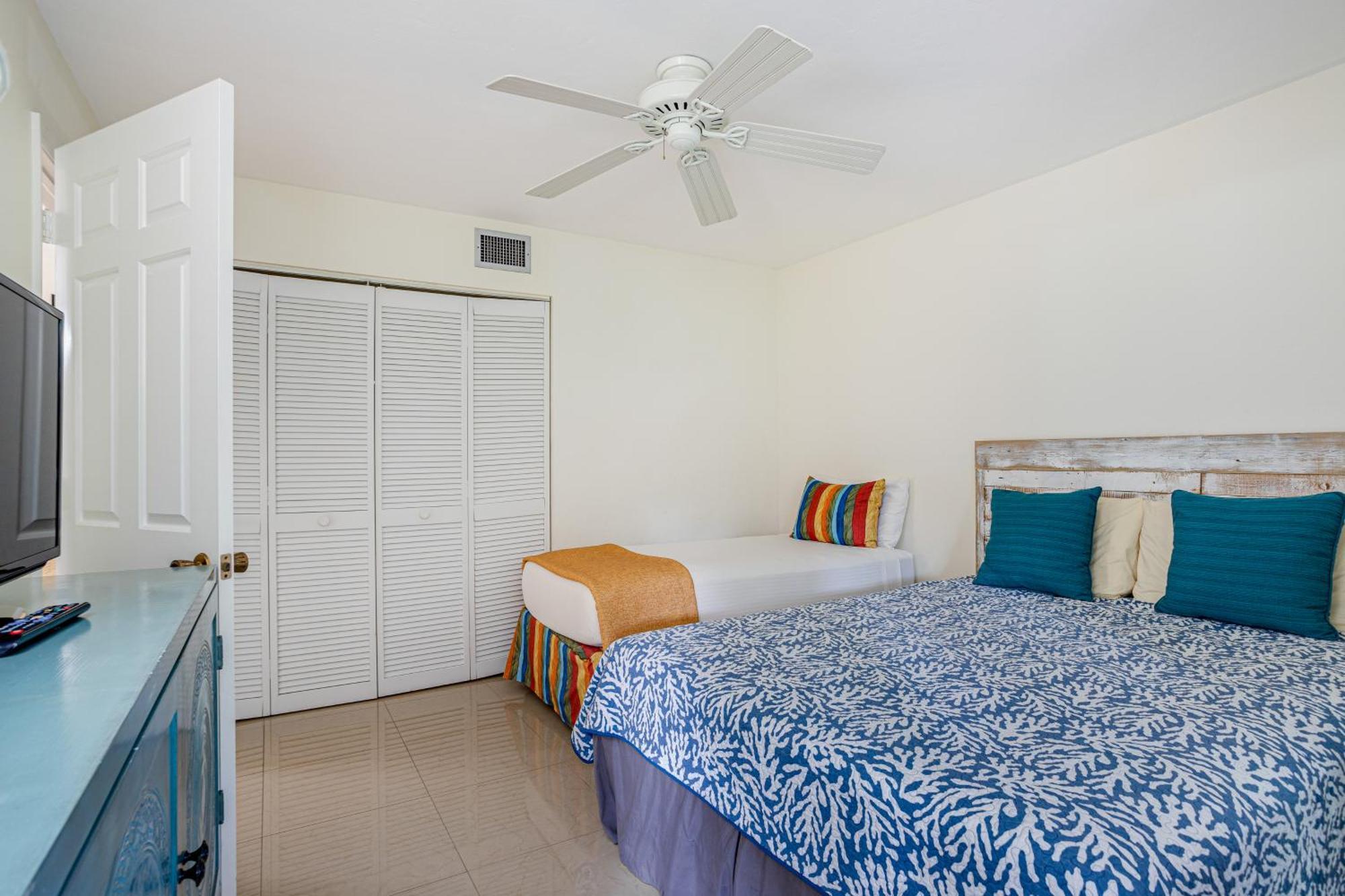 Sandy Shores Naples Room photo